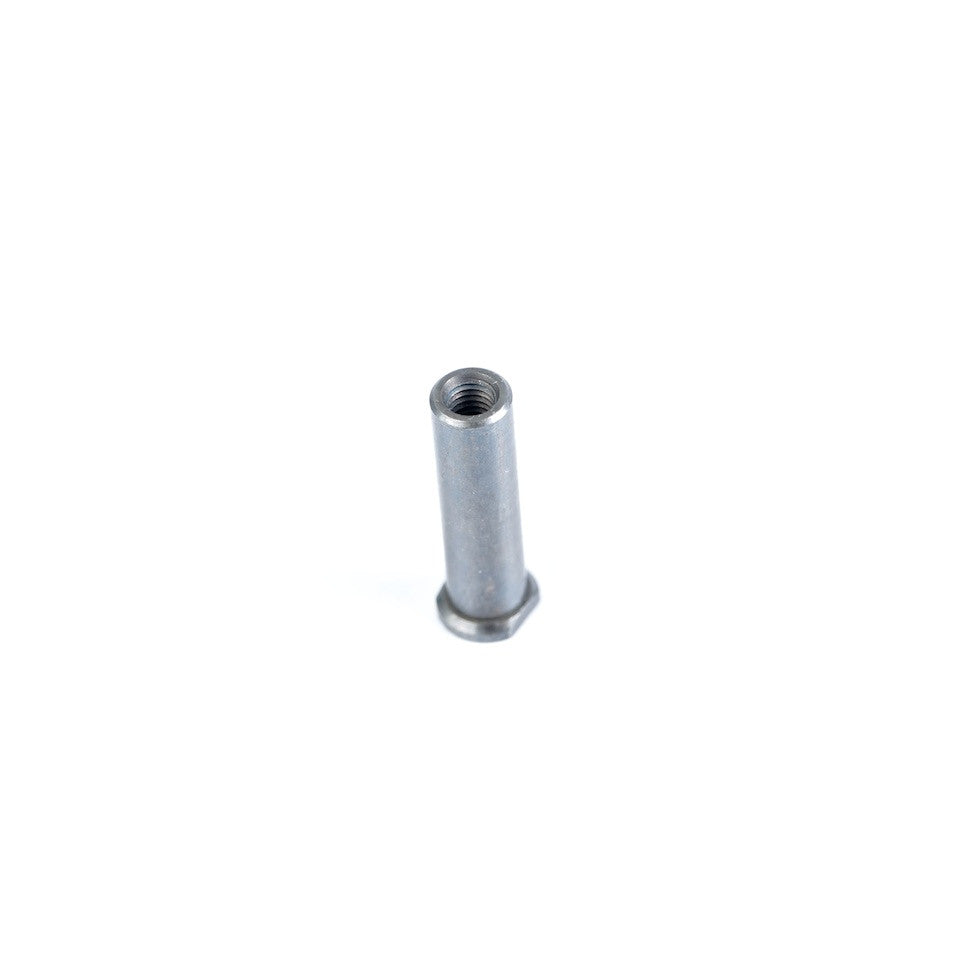 WildFireD07 Center Pully Shaft C-02-P30145