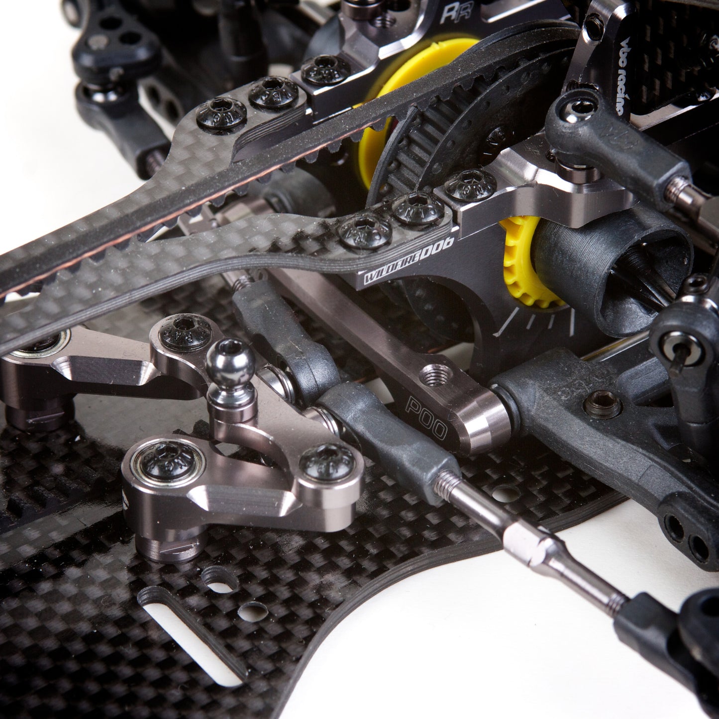 P05 Center Front Linked Suspension Mount B-02-VBC-3038